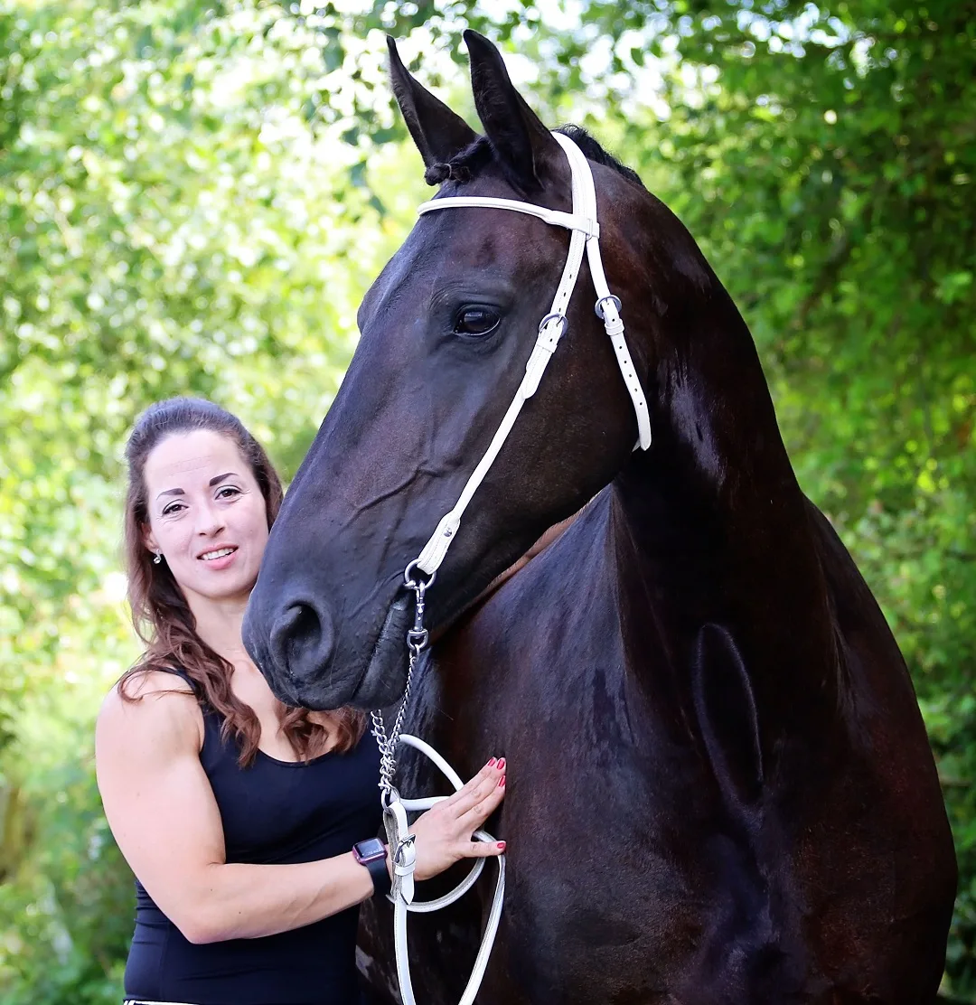 Image of Clare and her horse Annick